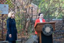 Nov. 8, 2023 Brandie Smith (left), the John and Adrienne Mars director of NZCBI, was joined by Minister Xu Xueyuan (right) from the Embassy of the People’s Republic of China, FedEx and animal care staff to say goodbye.